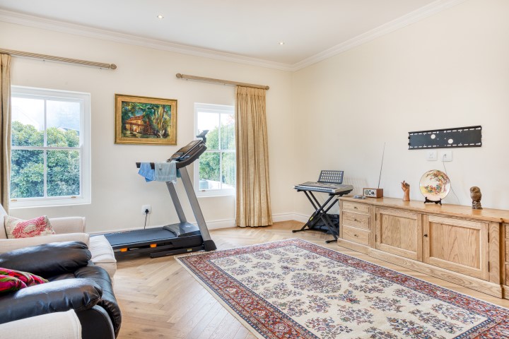 6 Bedroom Property for Sale in Constantia Western Cape
